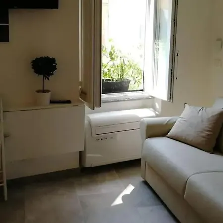 Cozy 22 M² With Air Conditioning *