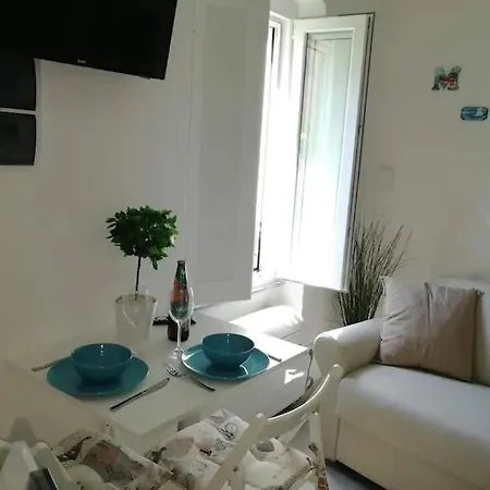 Cozy Studio Monterosso Al Mare 22 M² With Air Conditioning